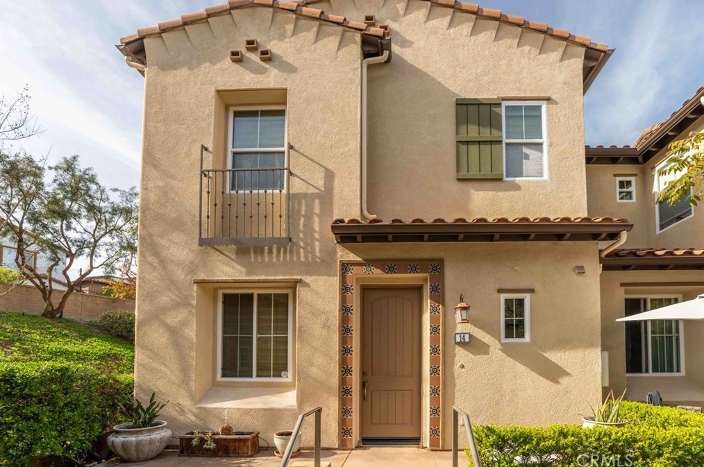 14 Playa Cir, Laguna Beach, CA 92656-1621