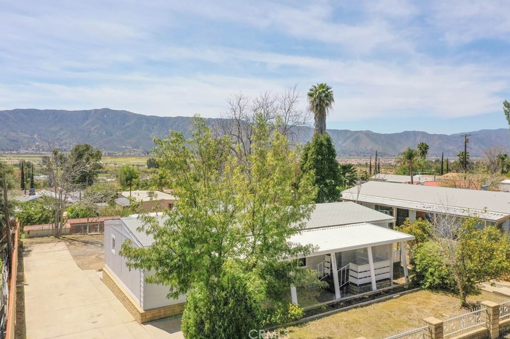32877 Mesa Dr, Lake Elsinore, CA 92530