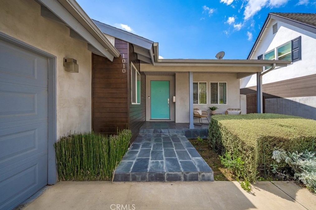 1010 Coastline Dr, Seal Beach, CA 90740