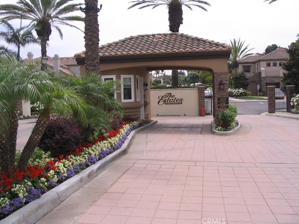 6161 Morningside Dr, Huntington Beach, CA 92648-6101