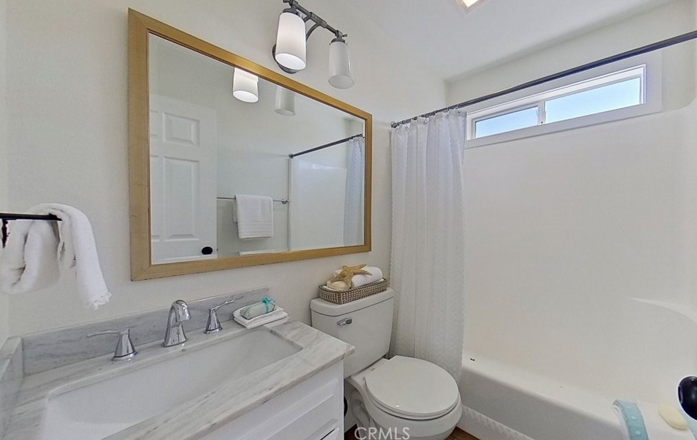 1886 Parkcrest Dr, Costa Mesa CA  92627-4532 exterior