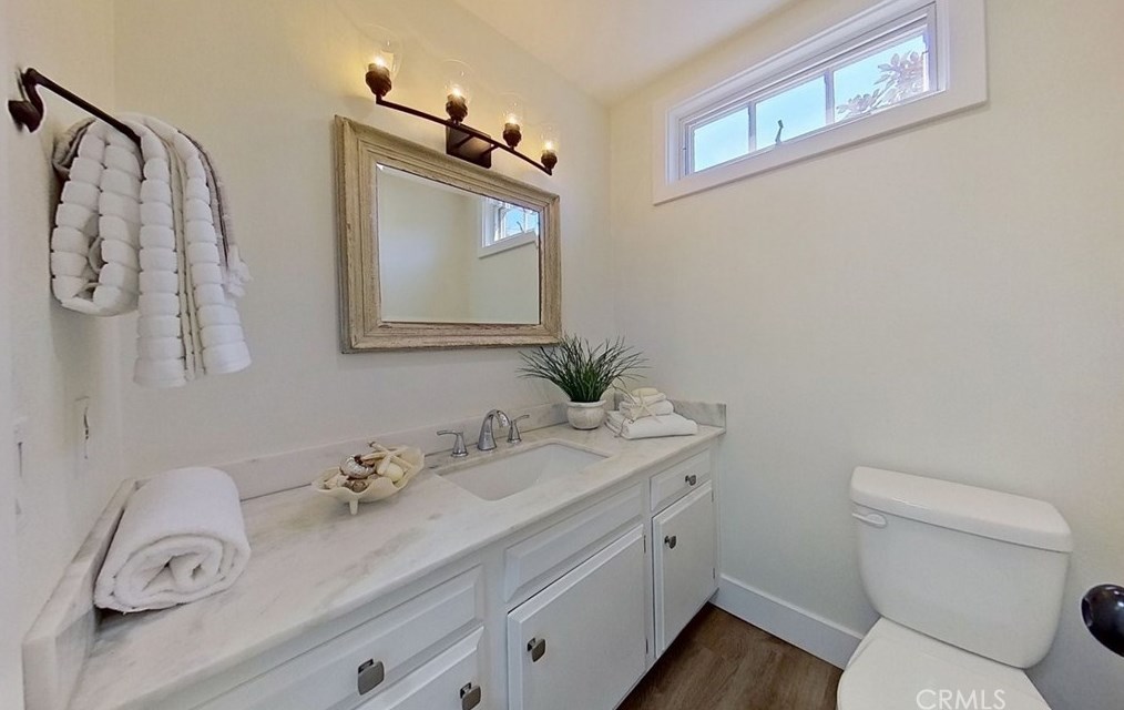 1886 Parkcrest Dr, Costa Mesa CA  92627-4532 exterior