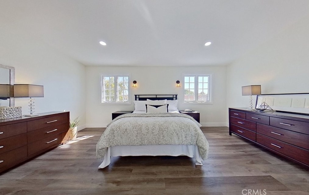 1886 Parkcrest Dr, Costa Mesa CA  92627-4532 exterior