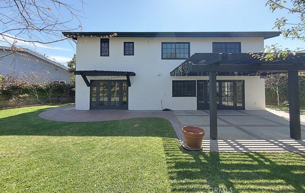 1886 Parkcrest Dr, Costa Mesa CA  92627-4532 exterior