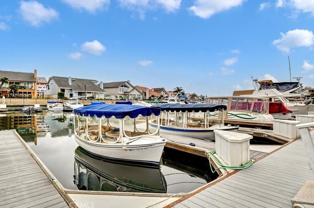 3366 Tempe Dr, Huntington Beach, CA 92649