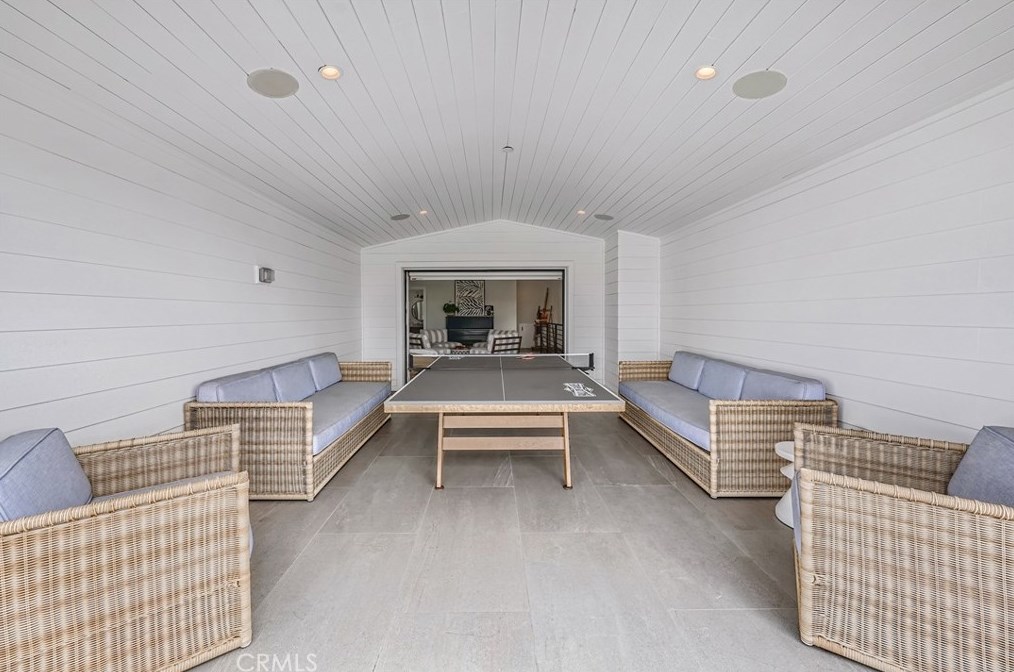 608 13th St, Huntington Beach CA  92648-4085 exterior