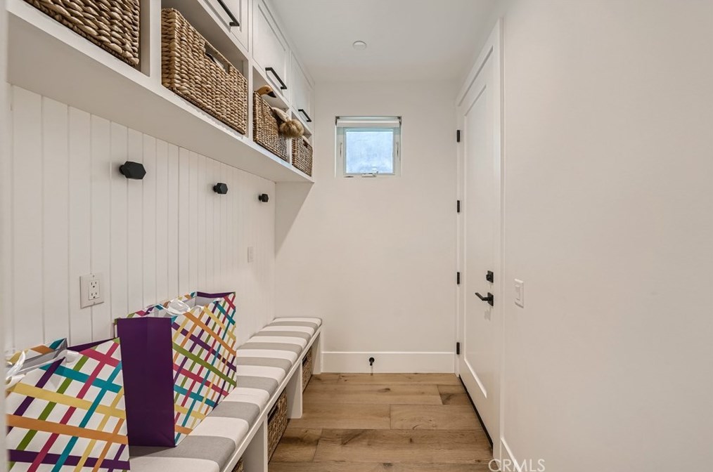 608 13th St, Huntington Beach CA  92648-4085 exterior