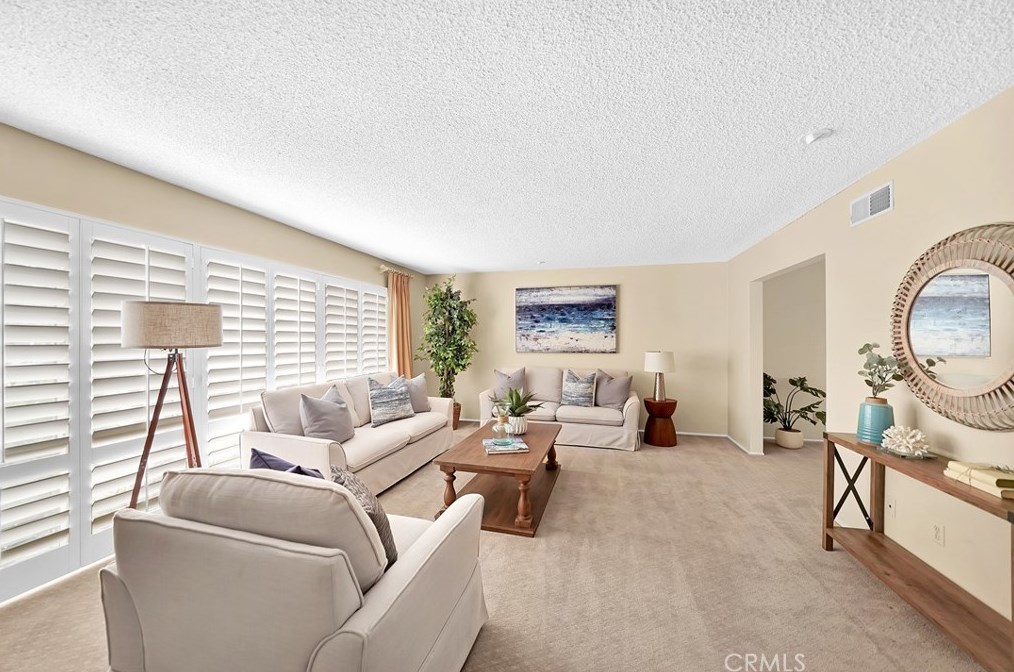 20261 Ravenwood Ln, Huntington Beach, CA 92646-5457