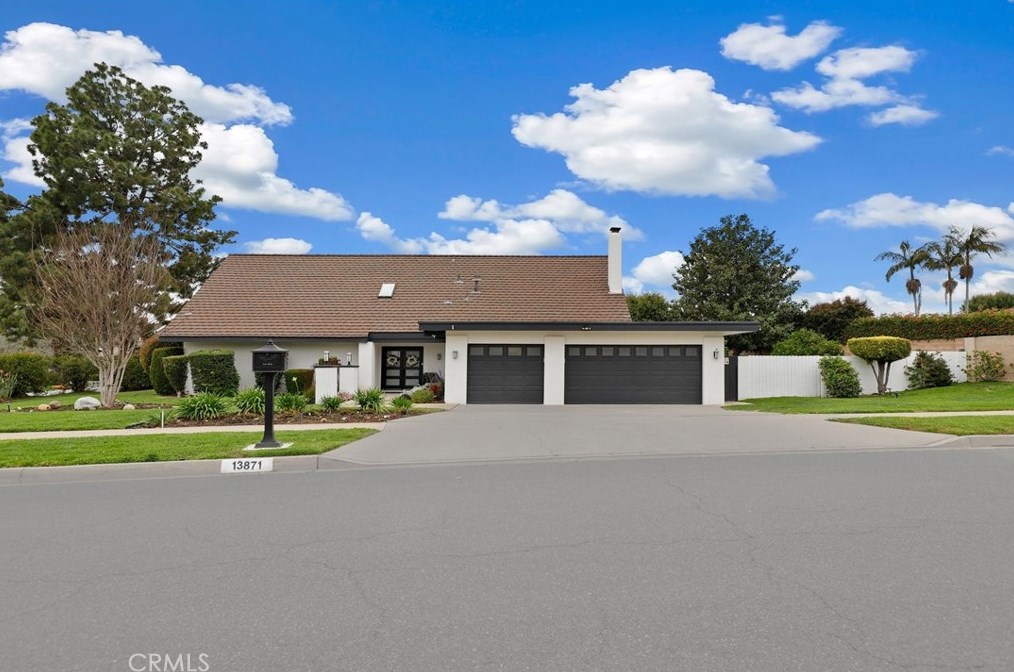 13871 Glenmere Dr, Santa Ana, CA 92705