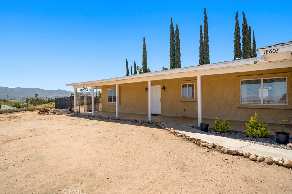 18603 Yucca St, Hesperia CA  92345-6444 exterior