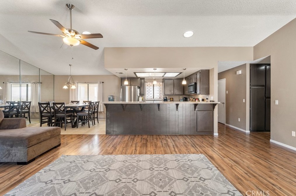 18603 Yucca St, Hesperia CA  92345-6444 exterior
