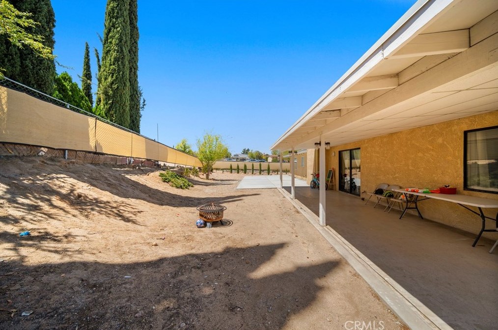 18603 Yucca St, Hesperia CA  92345-6444 exterior