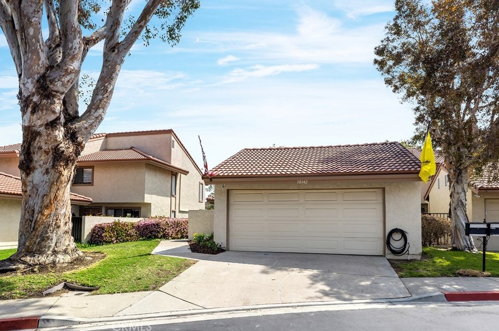 18142 Maplegrove Cir, Huntington Beach, CA 92646-1622