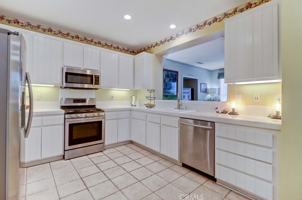 51 Picket Ln, Laguna Beach, CA 92656-8039