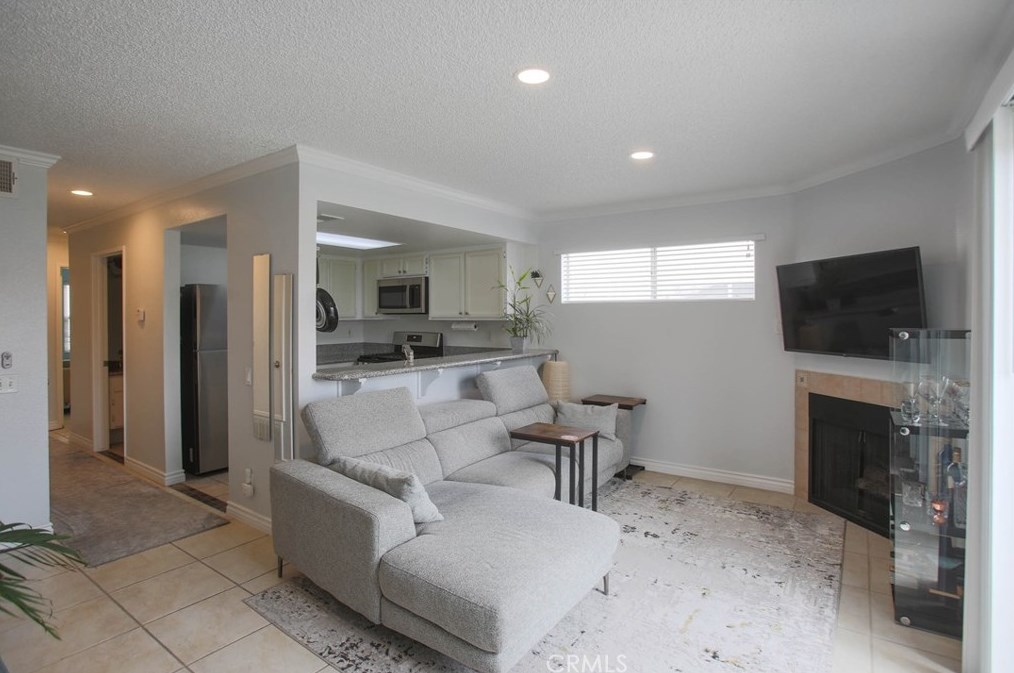 18209 Sierra #10, Santa Clarita, CA 91351