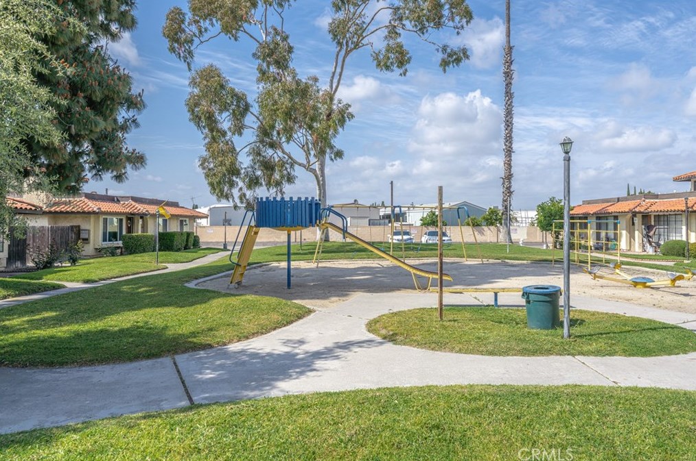 3951 W Mcfadden Ave #b, Santa Ana, CA 92704