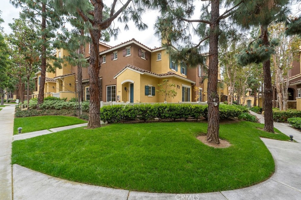 2208 Timberwood, Irvine, CA 92620