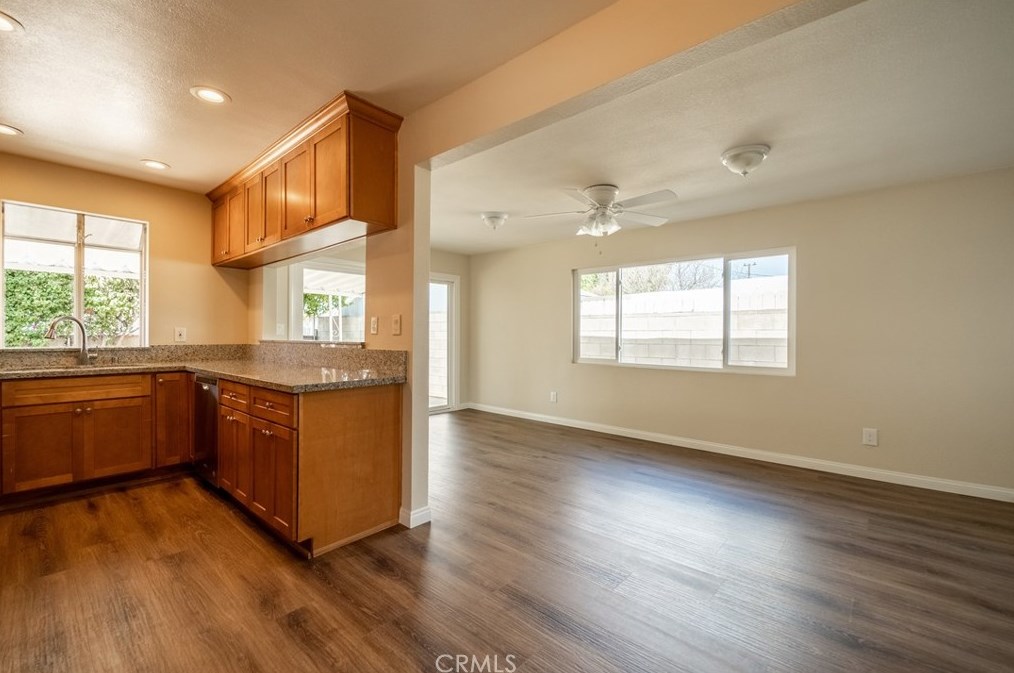 449 W Knepp Ave, Fullerton, CA 92832