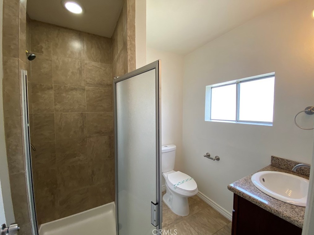 9726 Mercedes Ave, Los Angeles CA  91331-5316 exterior