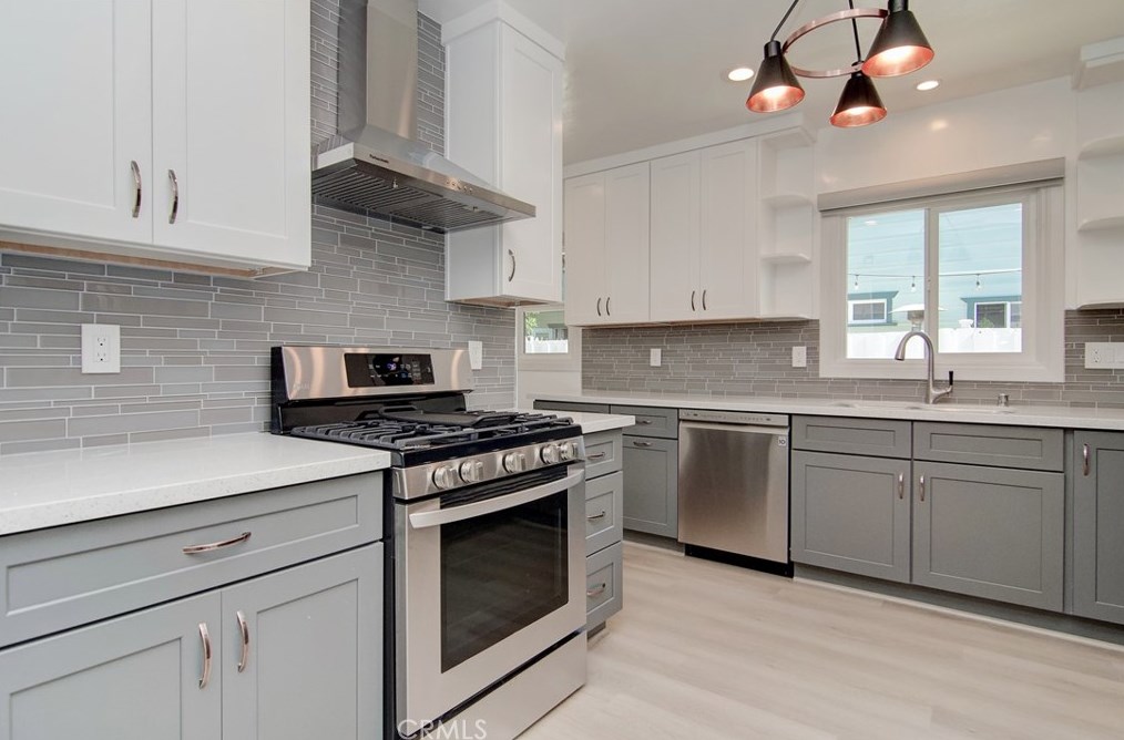 527 Westminster Ave, Newport Beach, CA 92663