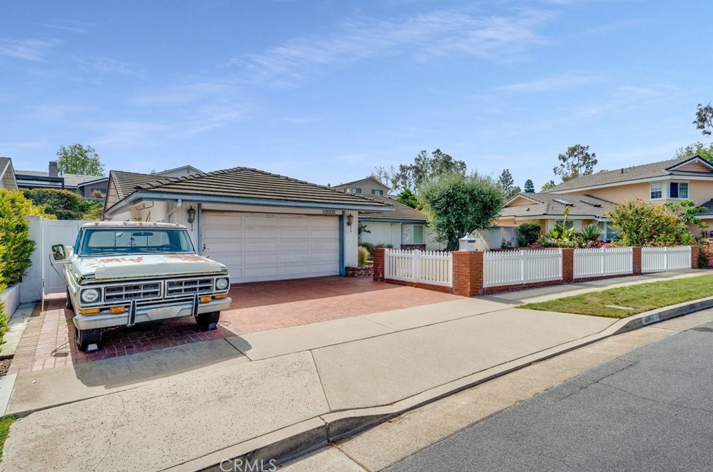 2812 Carob St, Newport Beach, CA 92660
