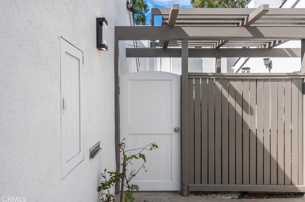 7086 Little Harbor Dr, Huntington Beach, CA 92648-3010