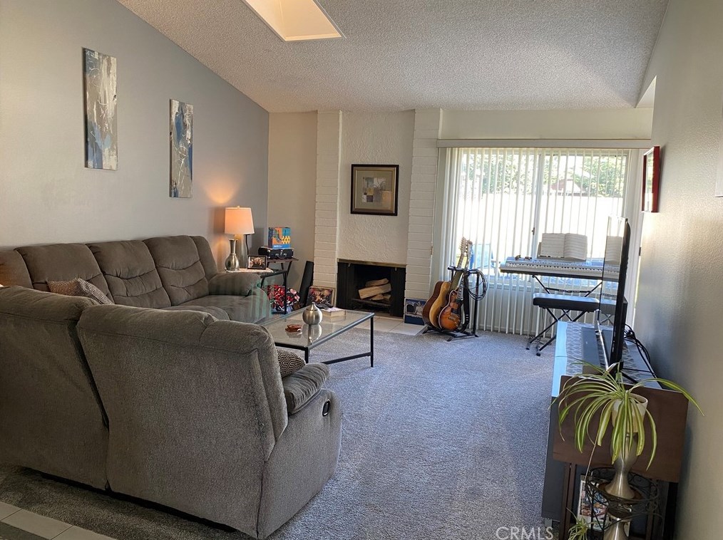 5301 Glenstone Dr, Huntington Beach, CA 92649-4703