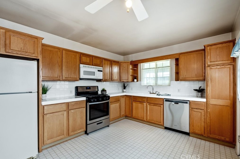 14528 Neargrove Rd, La Mirada, CA 90638-4429