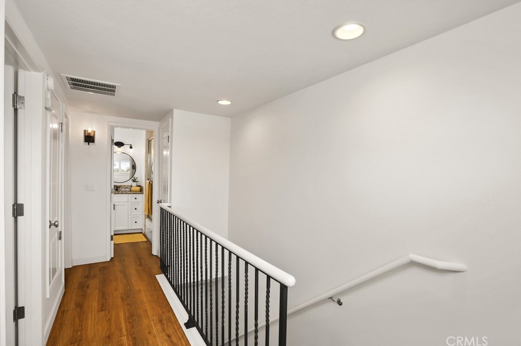 20379 Fee Ln, Huntington Beach CA  92646-5221 exterior