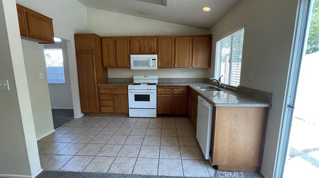 3126 Quarry Rd, Palmdale, CA 93550-8340