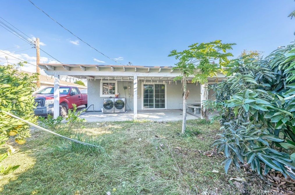 15401 Purdy St, Westminster CA  92683-6376 exterior