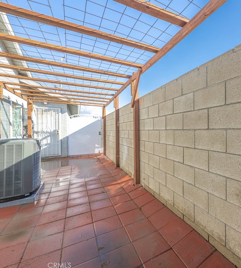 15401 Purdy St, Westminster CA  92683-6376 exterior