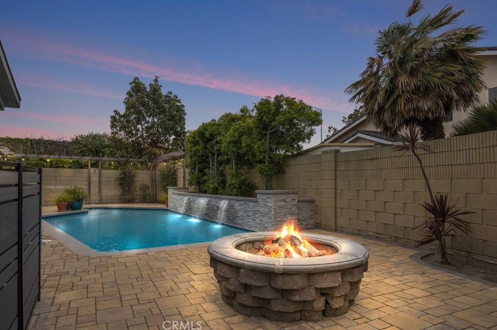 3541 Rose Cir, Seal Beach, CA 90740