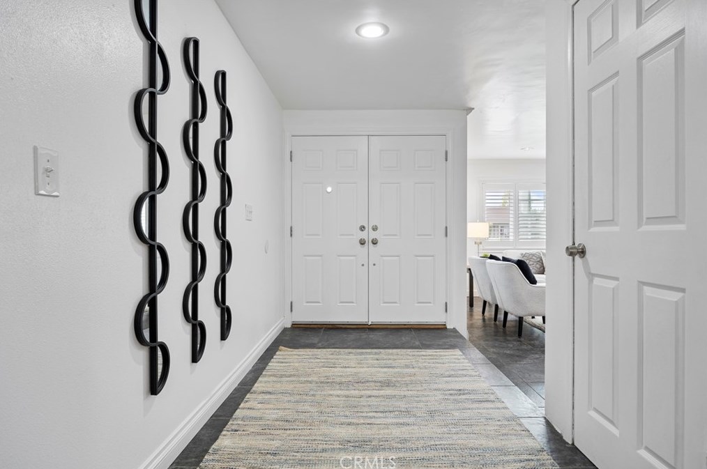 14401 Cloverbrook Dr, Tustin, CA 92780