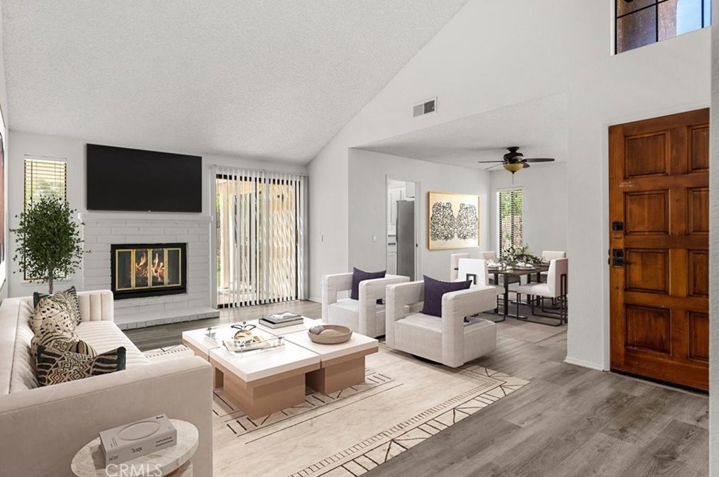 1240 Creekside Ct, Upland, CA 91784