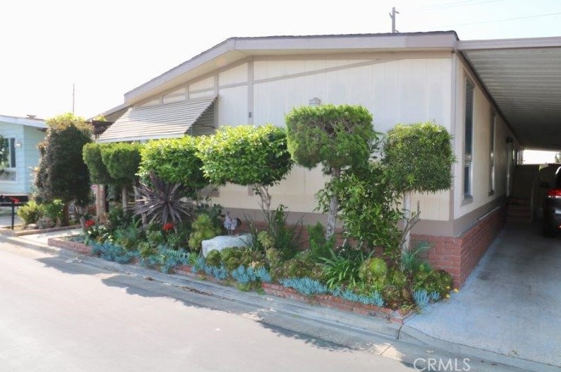 4211 First St #5, Santa Ana, CA 92703