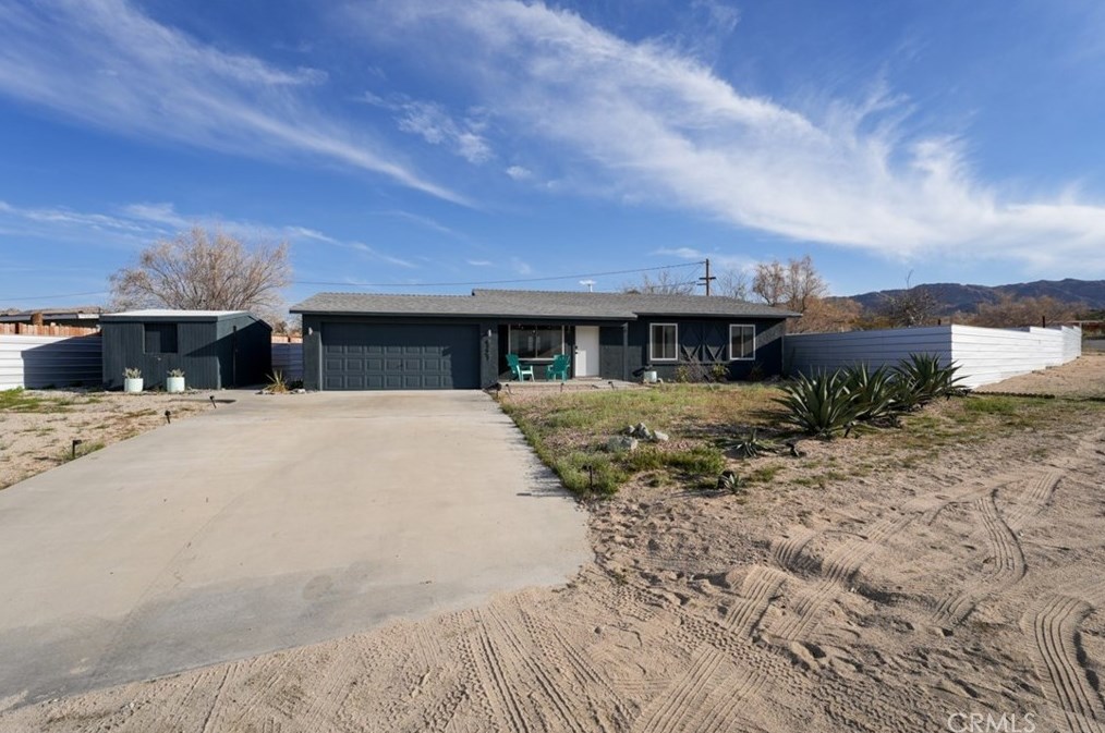 61457 Division St, Joshua Tree CA  92252-2415 exterior