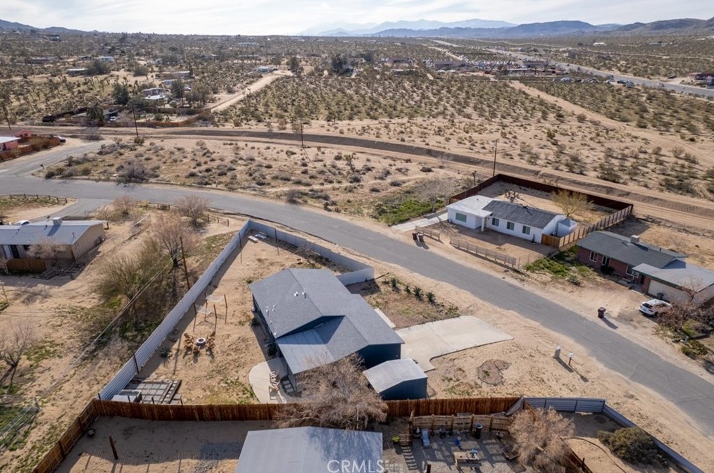 61457 Division St, Joshua Tree CA  92252-2415 exterior