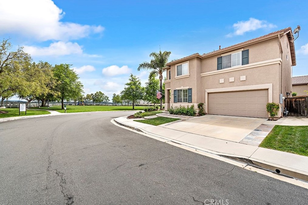 40 Plushstone, Trabuco Canyon, CA 92688