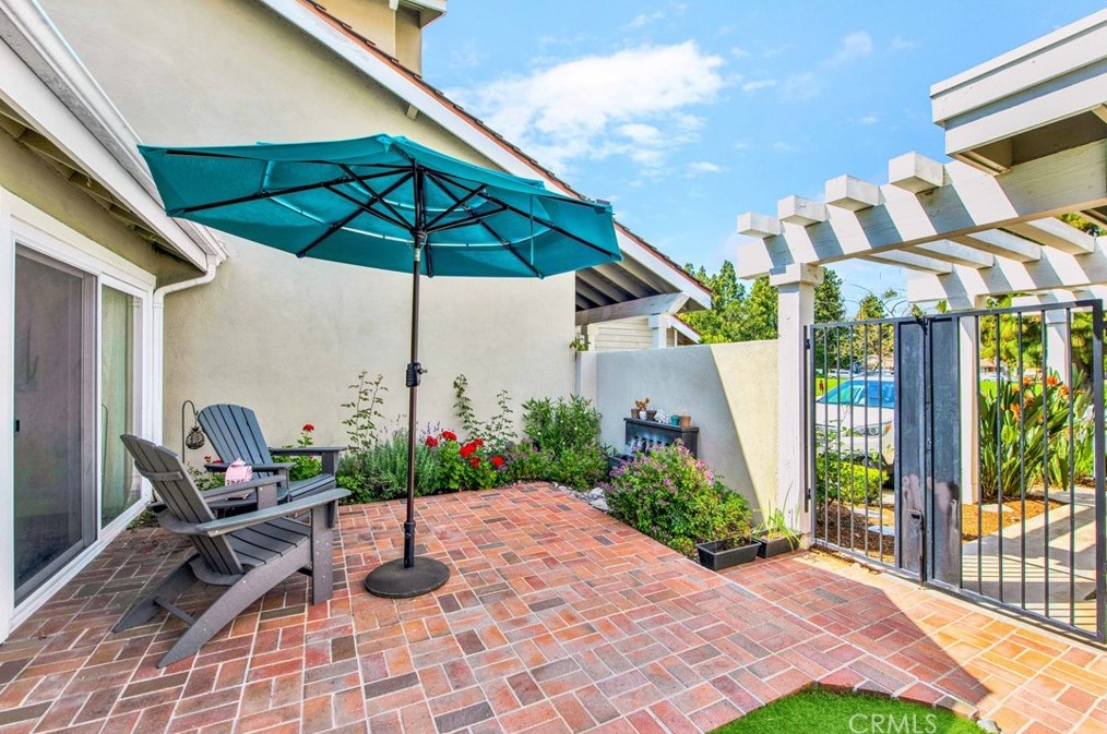10 Woodpine Dr, Irvine, CA 92604