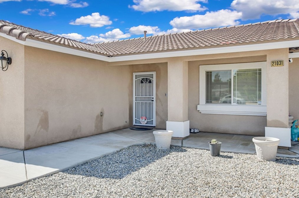 21031 Sandia Rd, Apple Valley, CA 92308-7767