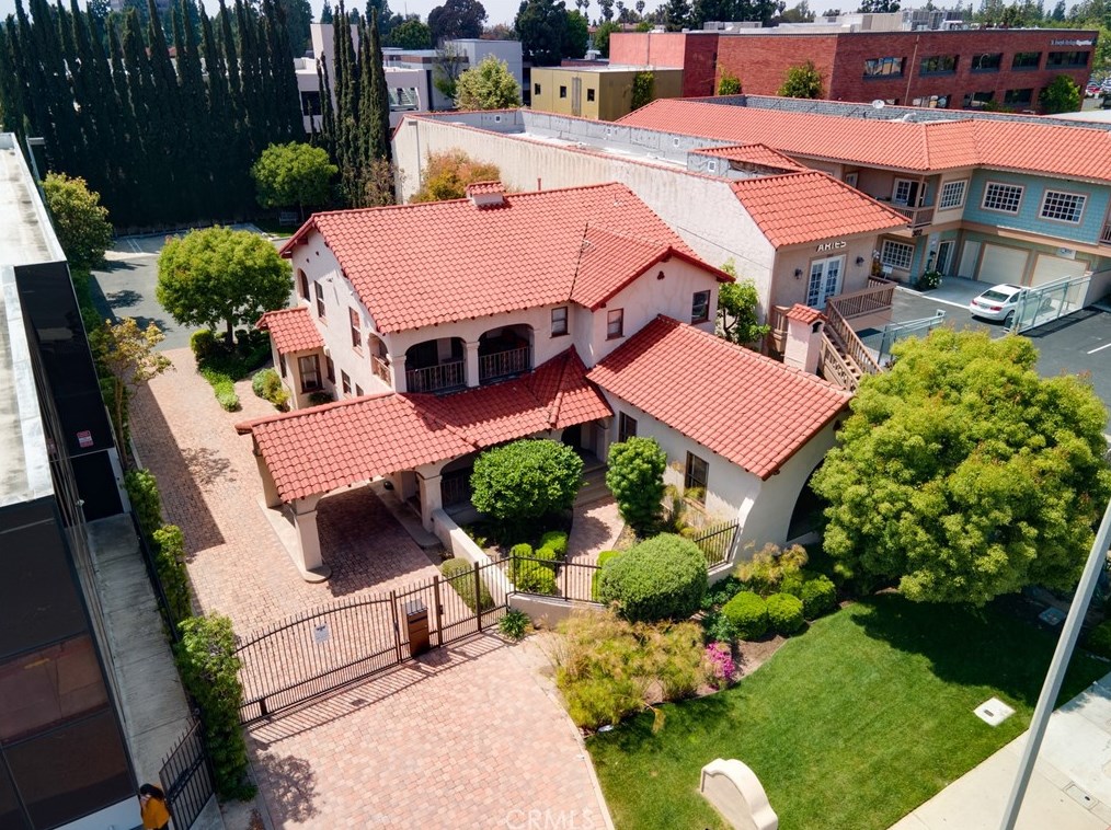 220 N Tustin Ave, Santa Ana, CA 92705