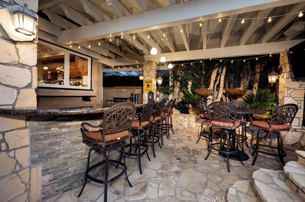 19372 Woodlands Dr, Huntington Beach CA  92648-5541 exterior