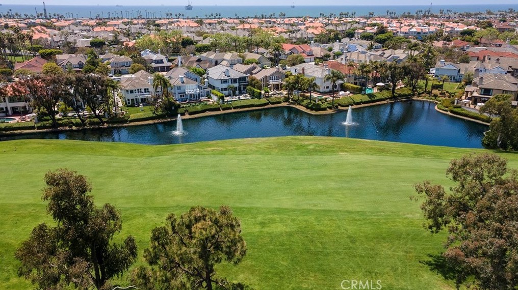 19372 Woodlands Dr, Huntington Beach CA  92648-5541 exterior