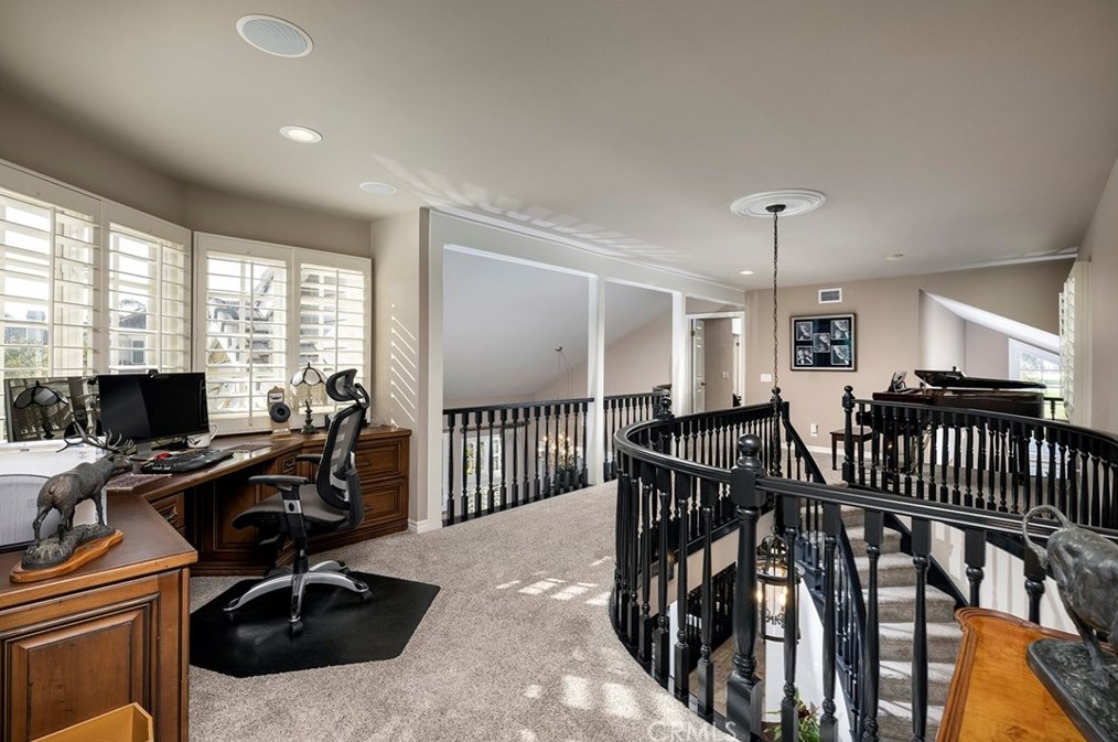 19372 Woodlands Dr, Huntington Beach CA  92648-5541 exterior
