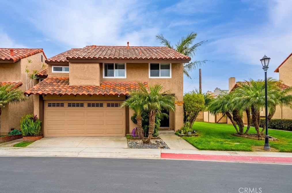 616 Ashland Dr, Huntington Beach, CA 92648-3771