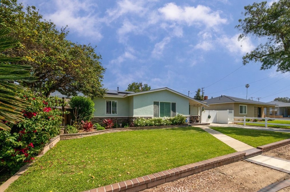 733 E Baseline Rd, San Dimas, CA 91773