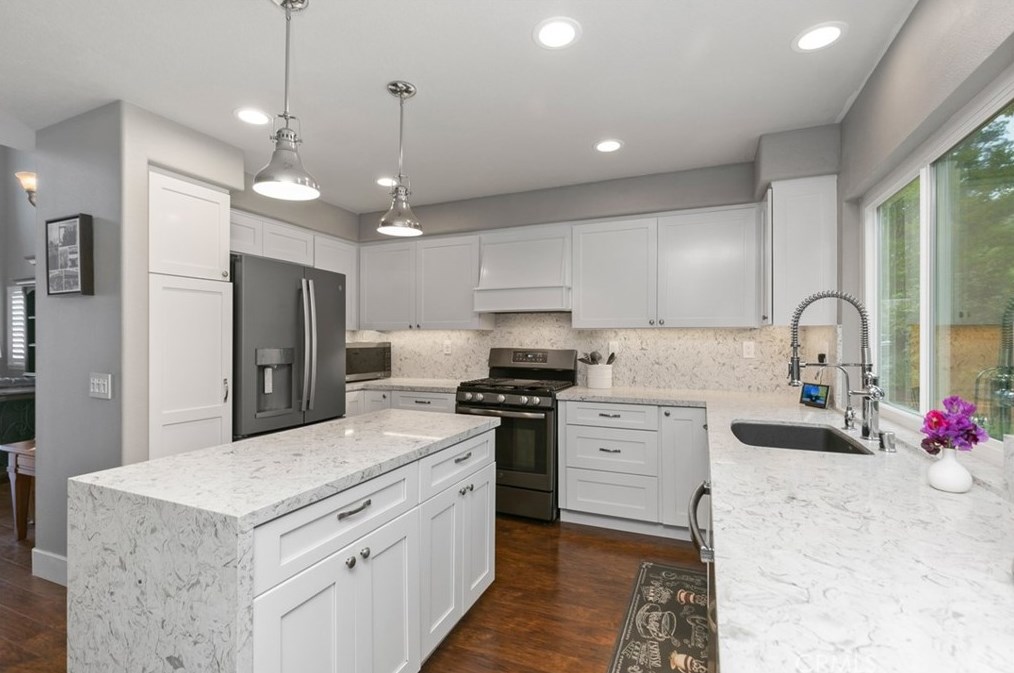 1 Tomahawk St, Trabuco Canyon, CA 92679