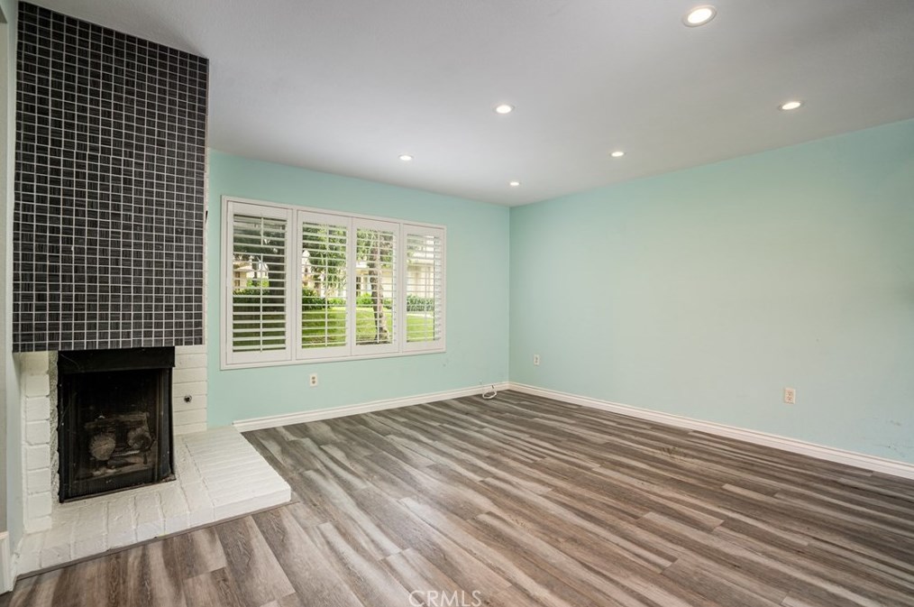 7646 Rapids Dr, Huntington Beach, CA 92648