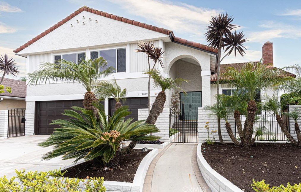 9892 Hot Springs Dr, Huntington Beach, CA 92646-5328